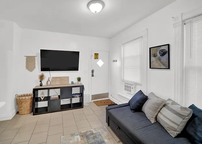 Apartment Kimball Chicago